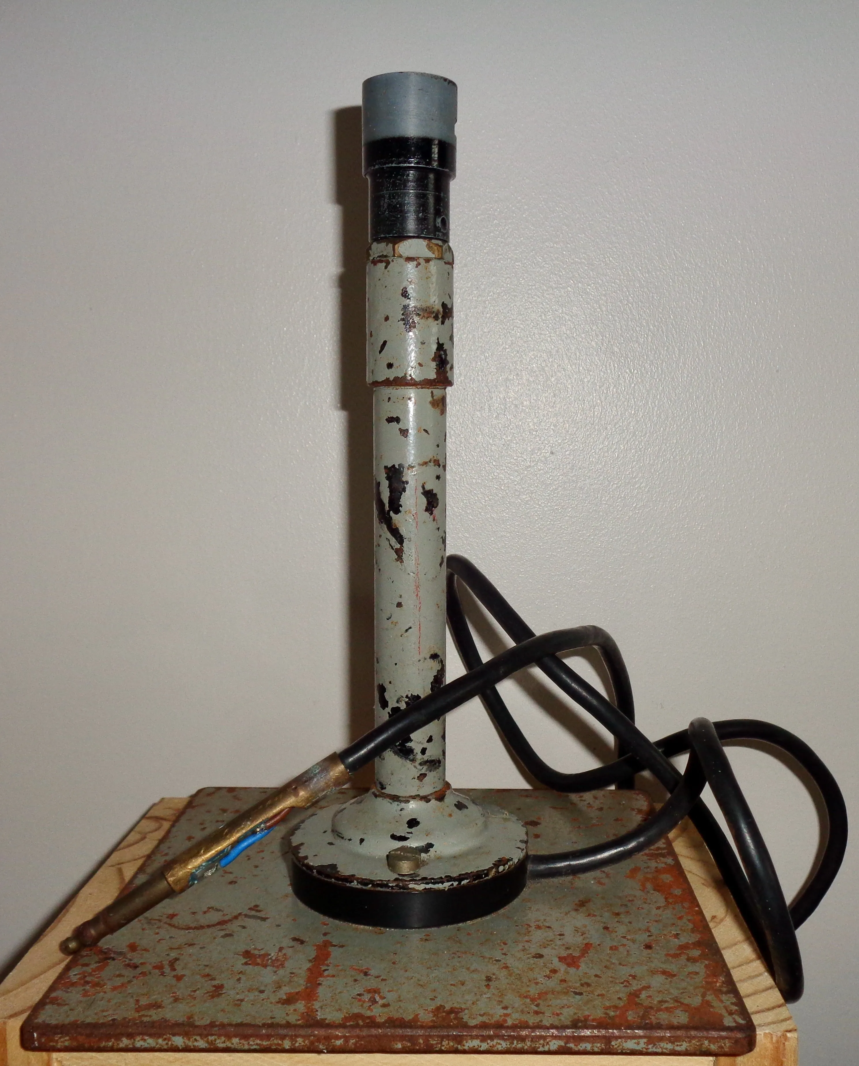 4069A Microphone Plug And Desk Stand For A 630A or STC 4021 Apple and Biscuit Microphone