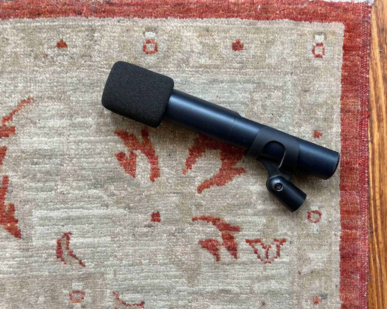 AKG C1000S
