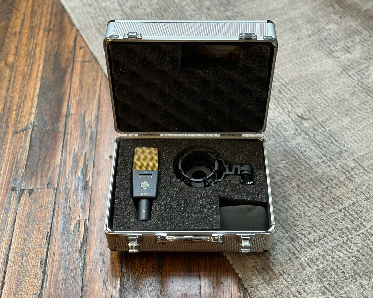 AKG C414 XL II