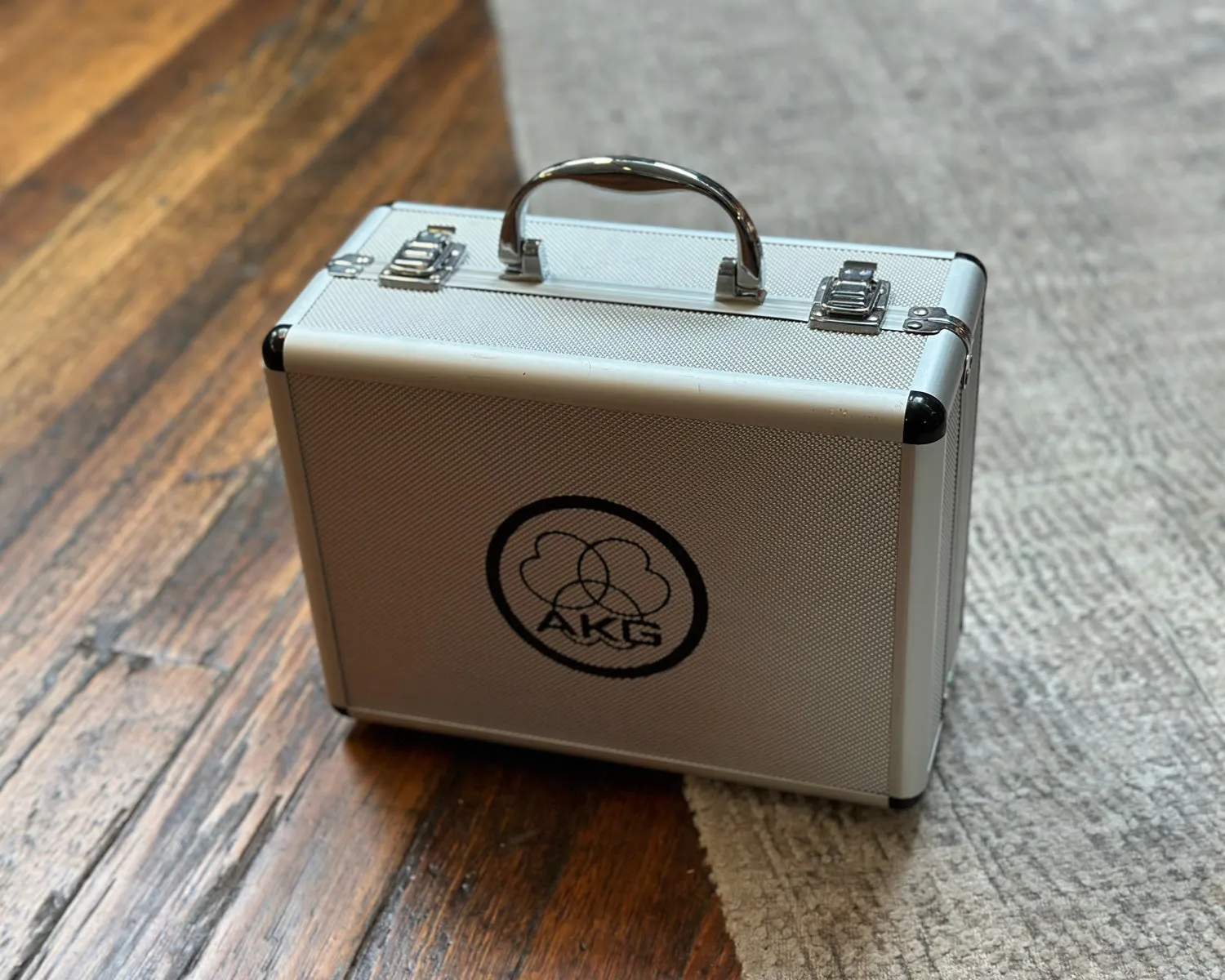 AKG C414 XL II