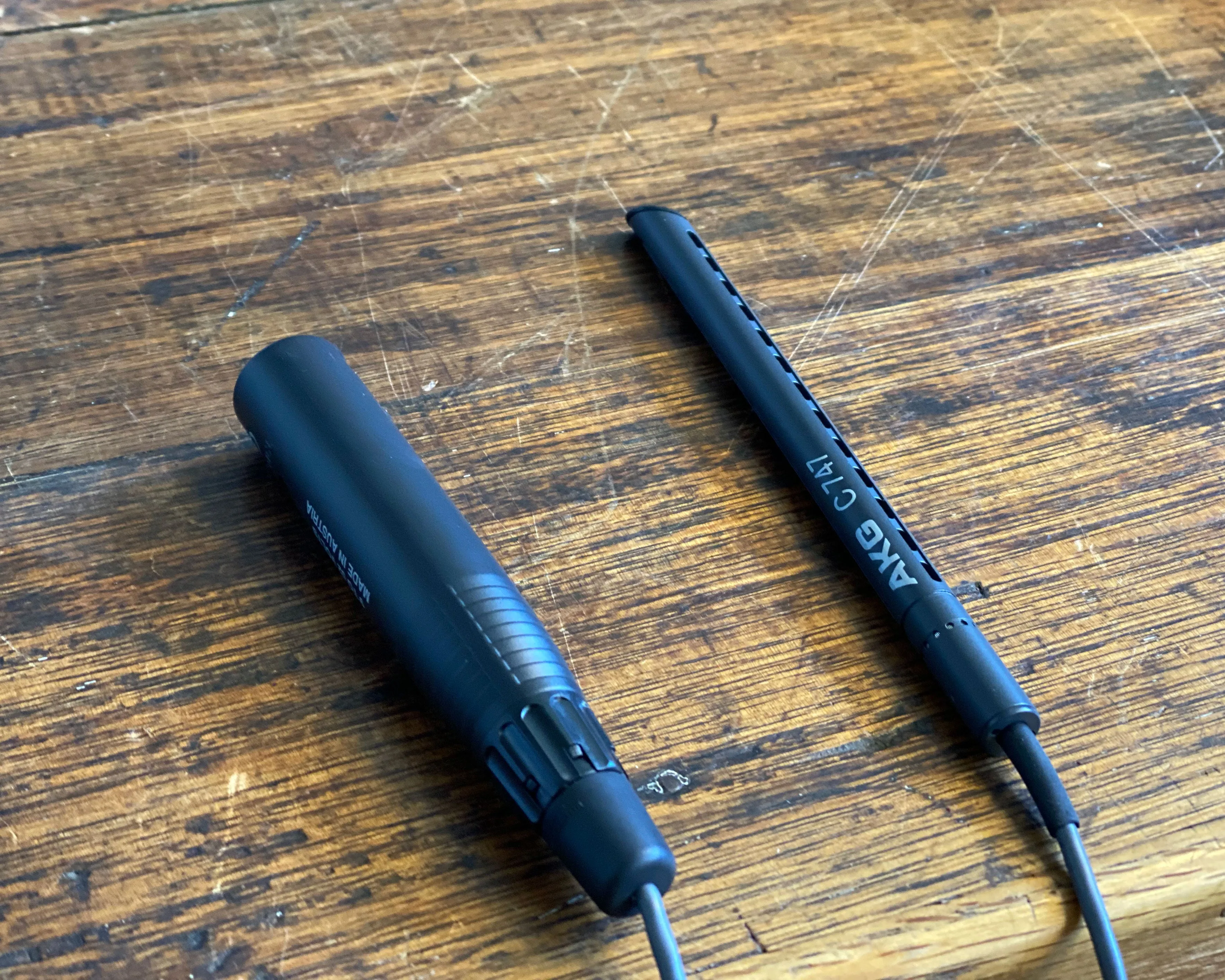 AKG C747