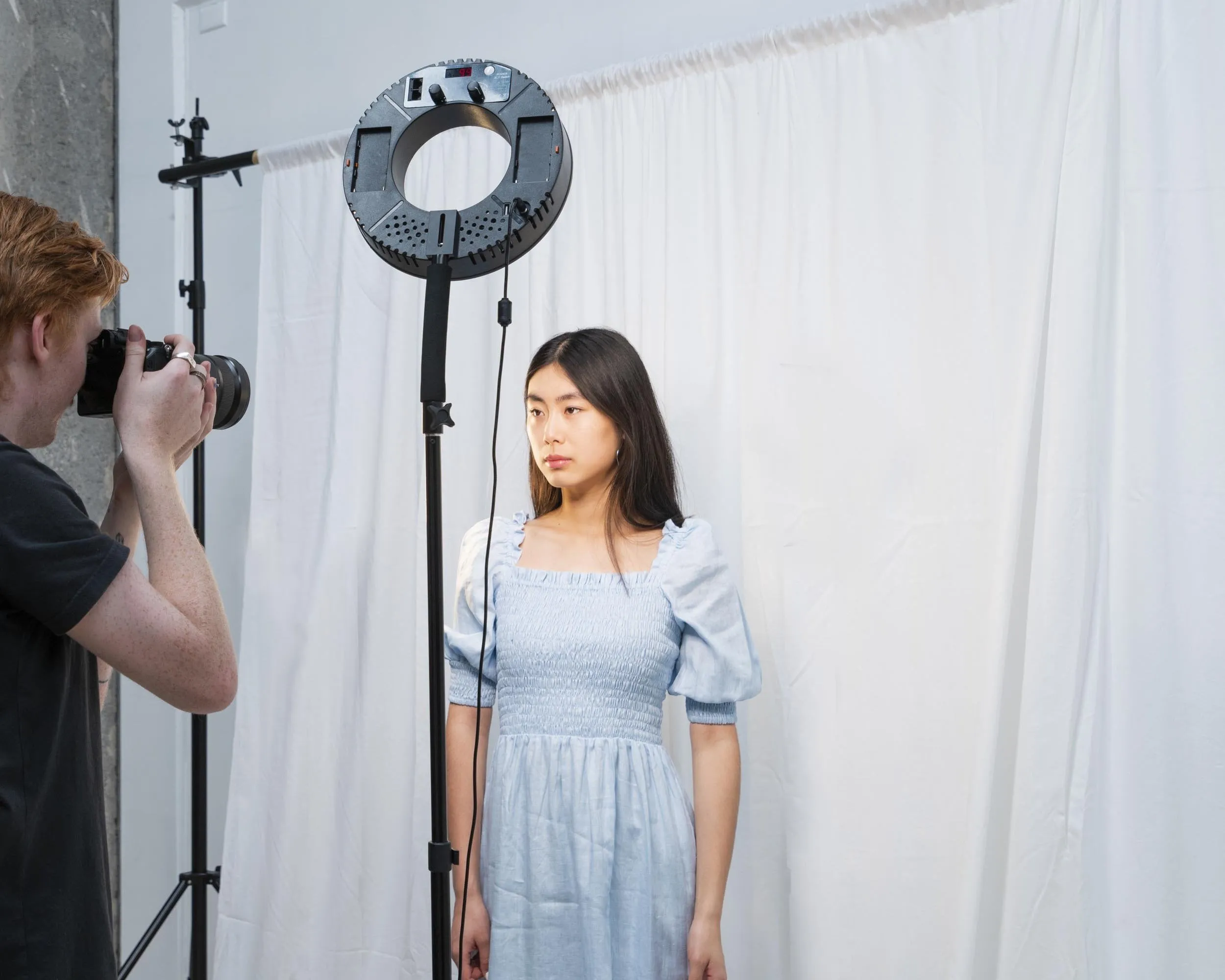 Backdrop Stand & Double Muslin (Black and White) Cotton Backdrop Kit - Bundle