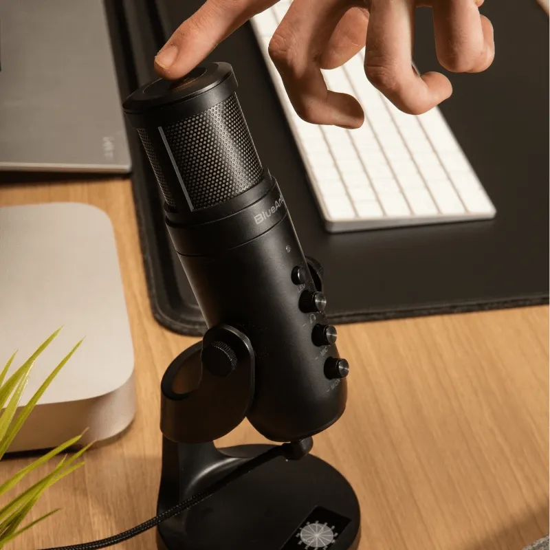 Blueant StreamX USB Microphone Streaming Studio LED Colours