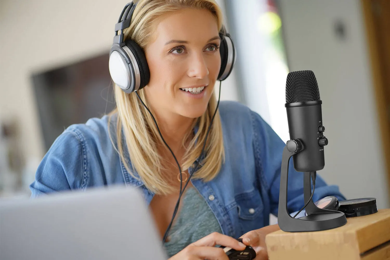Boya BY-PM700 USB Condenser Podcast Microphone (OPEN BOX)