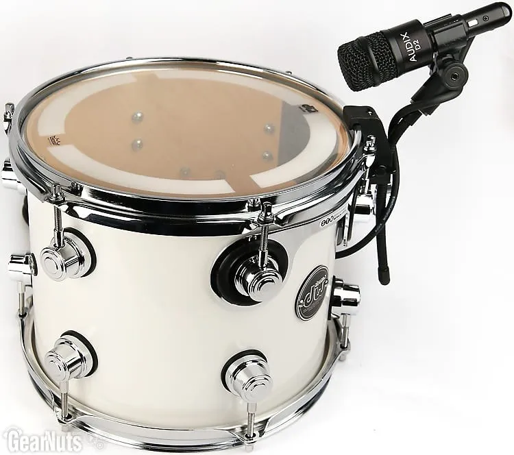 Dynamic microphone Audix D2 Trio with DVICE Mounts