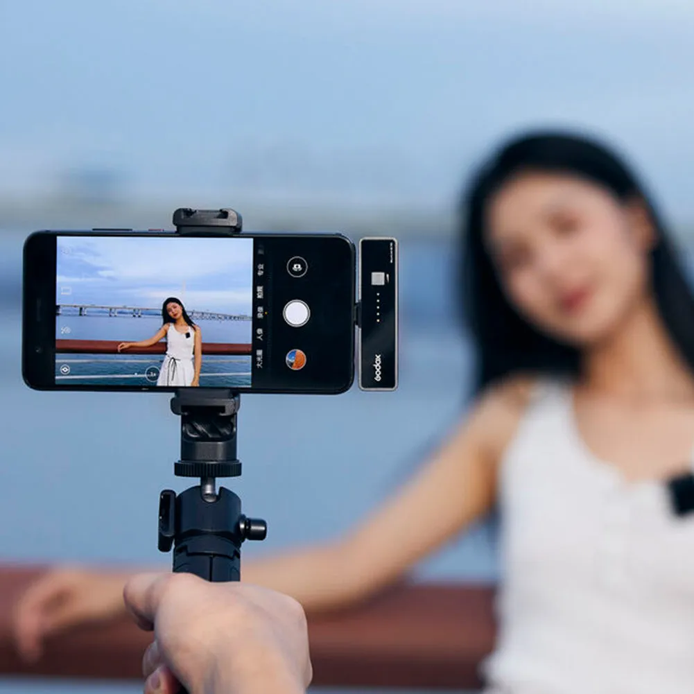 Godox MoveLink LT RX Compact Dual-Channel Digital Wireless Receiver for iPhone (2.4 GHz)
