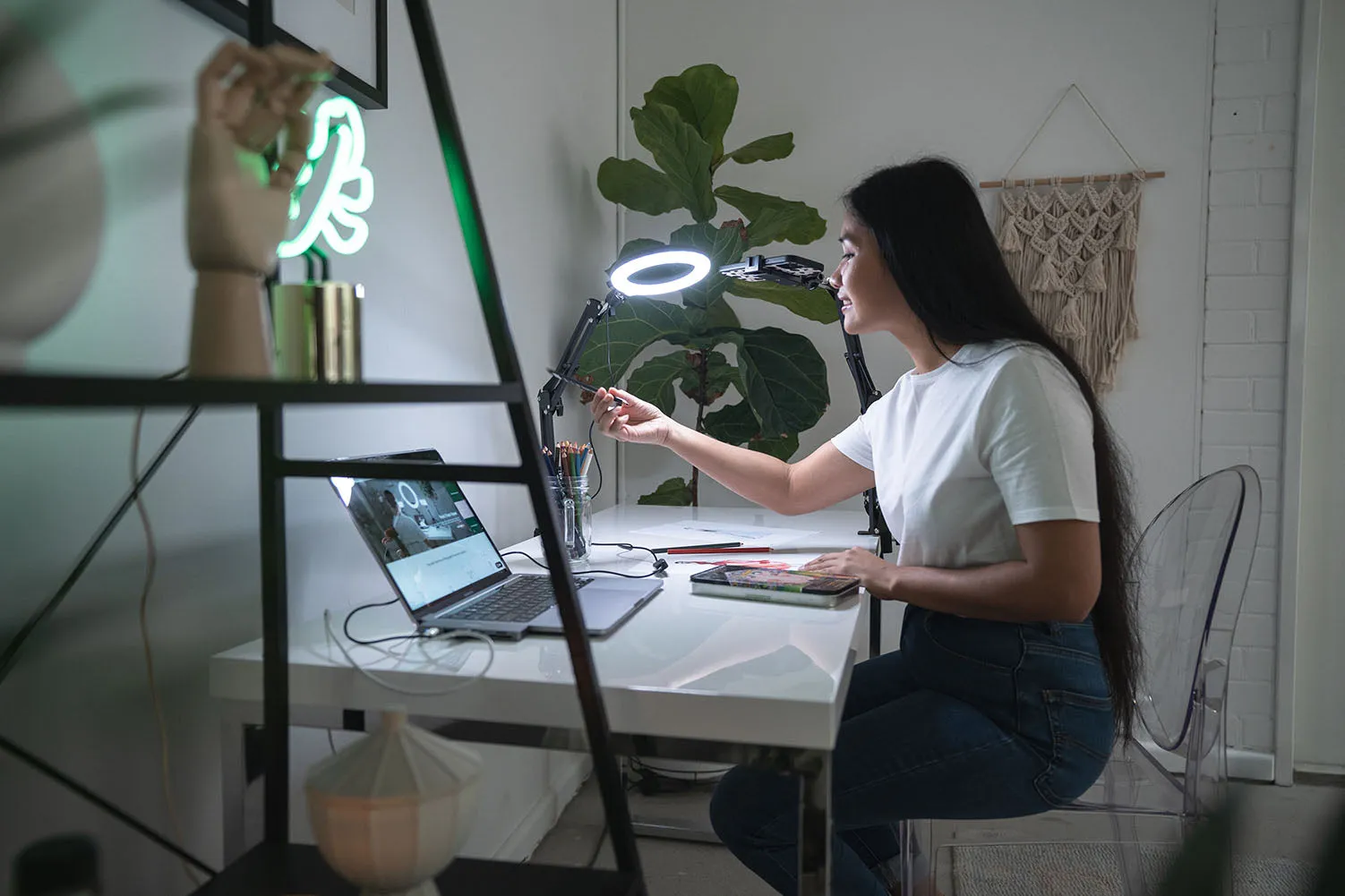 LED 6" Ring Light with Smartphone Holder Tabletop Lighting Kit - 'Inner Artist Plus II'