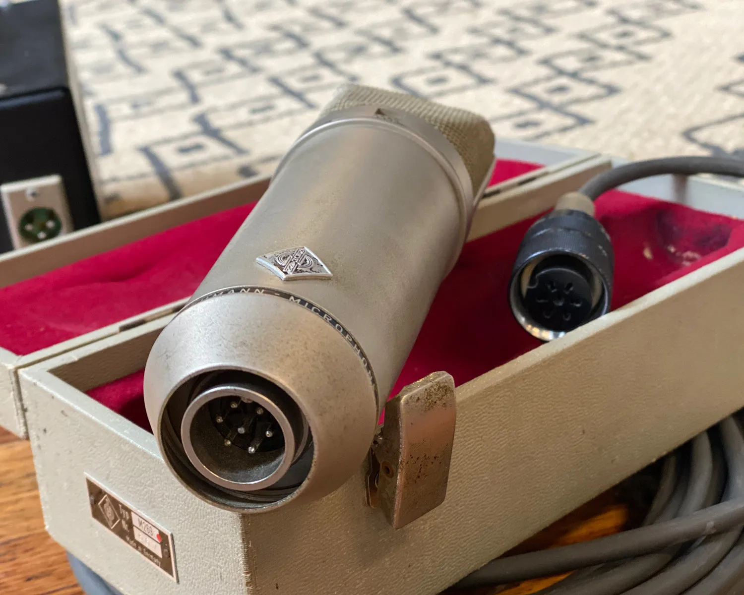 Neumann M 269 (U67) - Serviced by Wagner Microphones