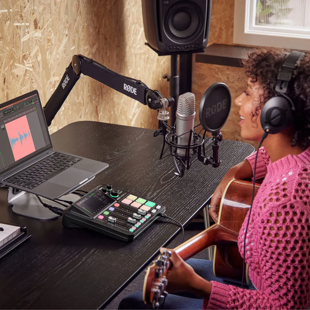 RODECaster Duo Integrated Audio Production Studio