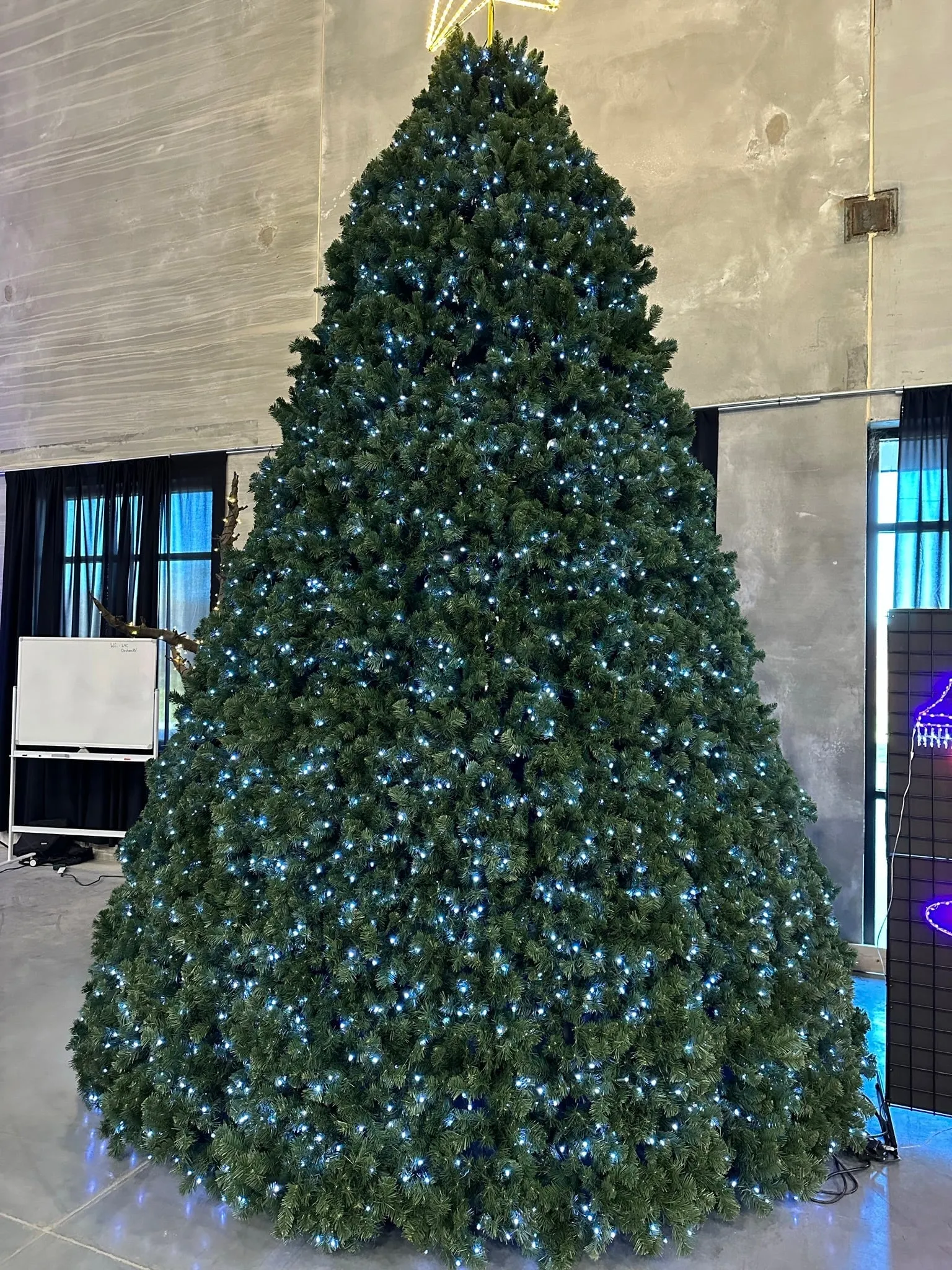 Tower Tree - RGB Color Changing