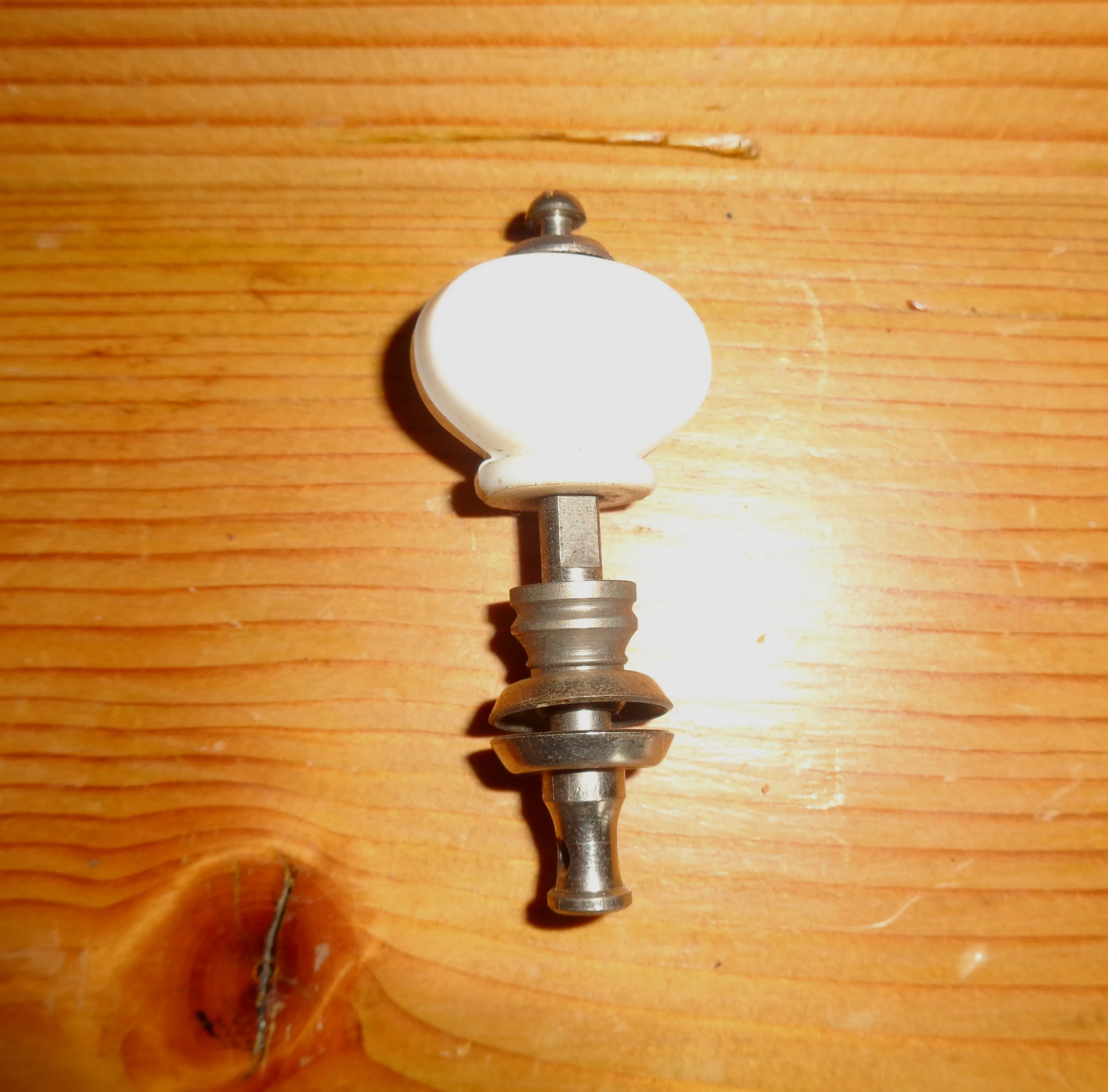 Vintage Set Of Four White Ukulele Tuning Pegs By Norville Group