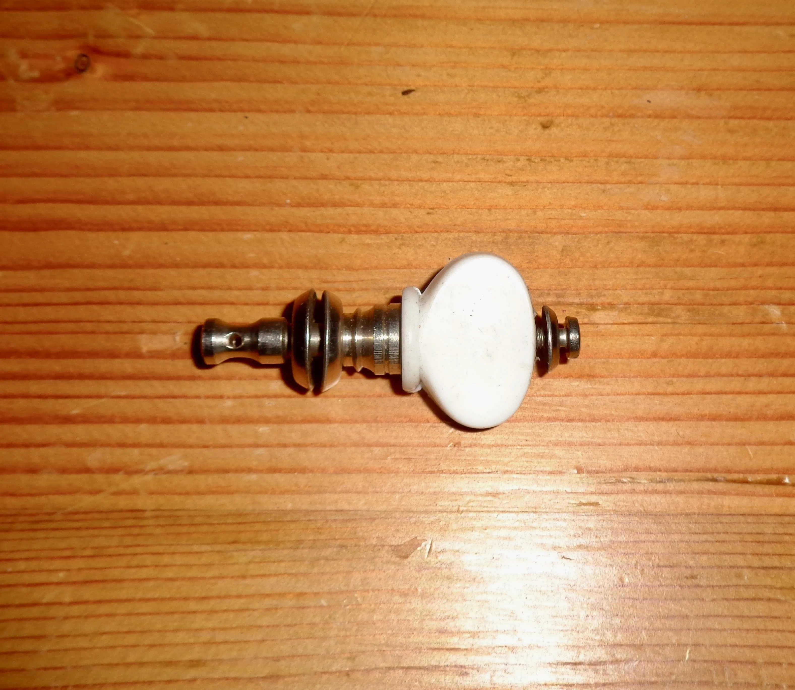 Vintage Set Of Four White Ukulele Tuning Pegs By Norville Group