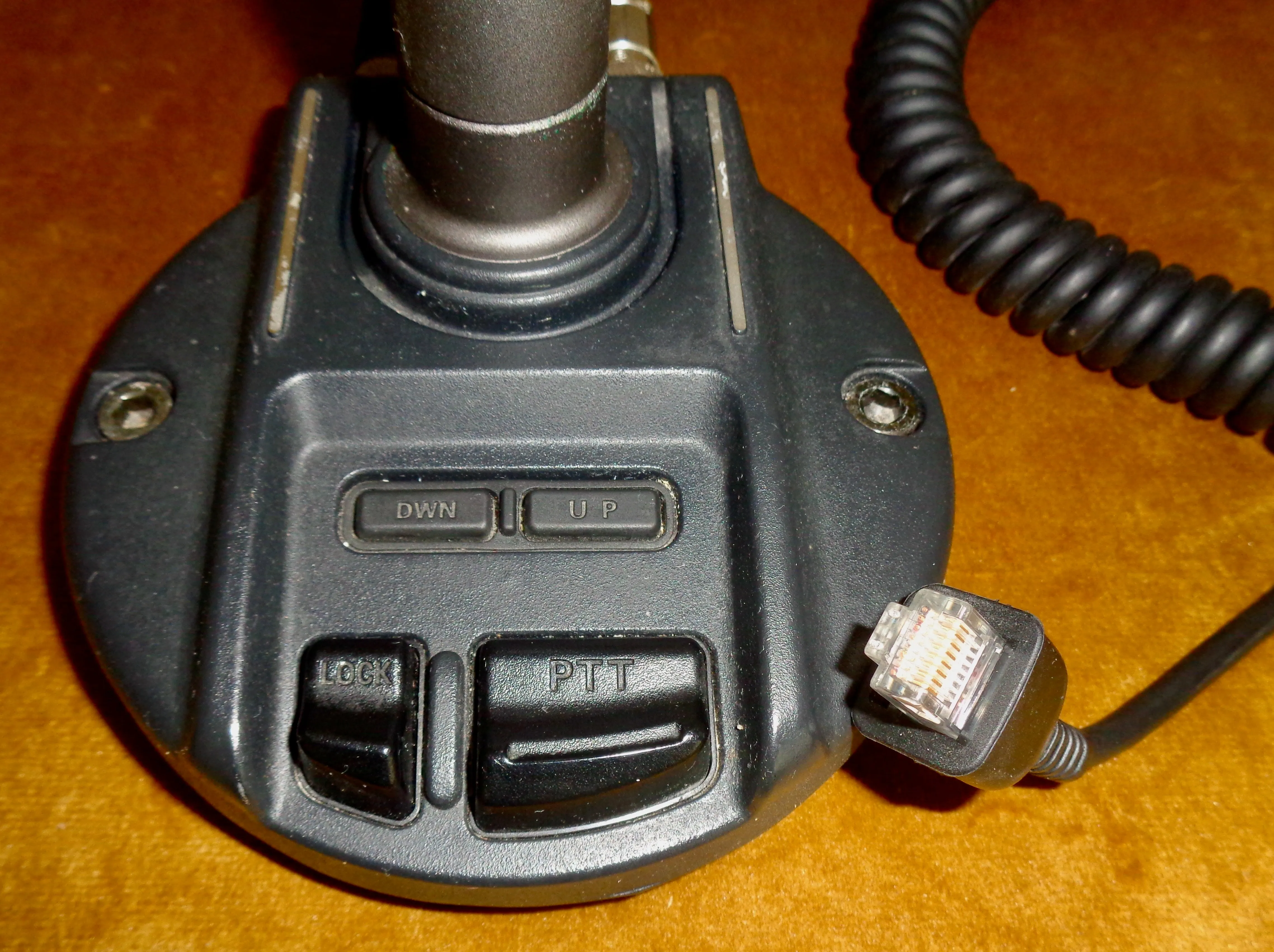 Yaesu MD-200 ABX UHF Desktop Dynamic Microphone