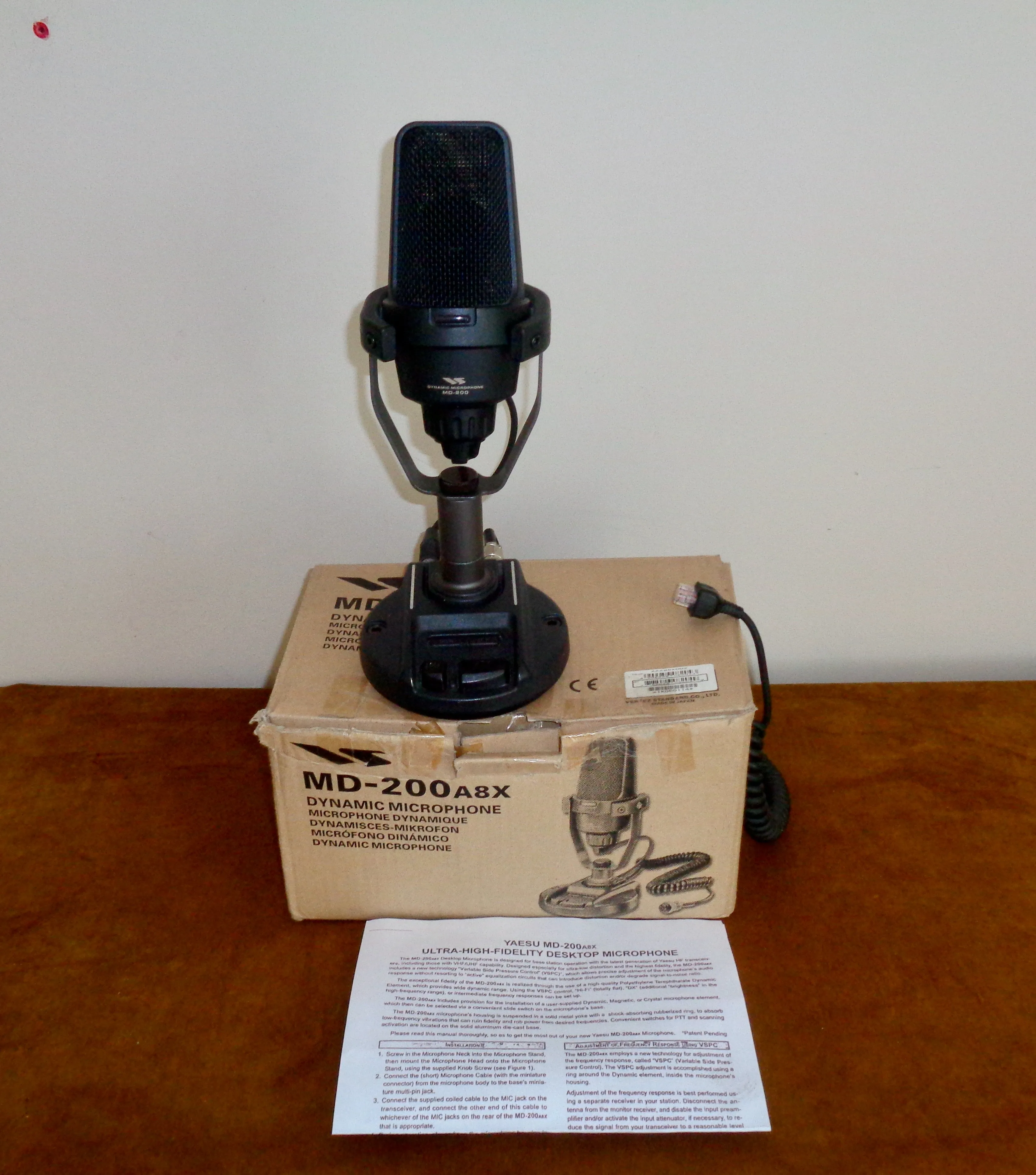 Yaesu MD-200 ABX UHF Desktop Dynamic Microphone